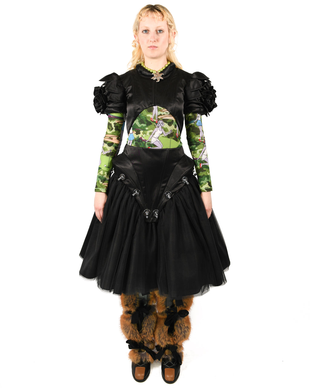 Duff Black Rose Shrug